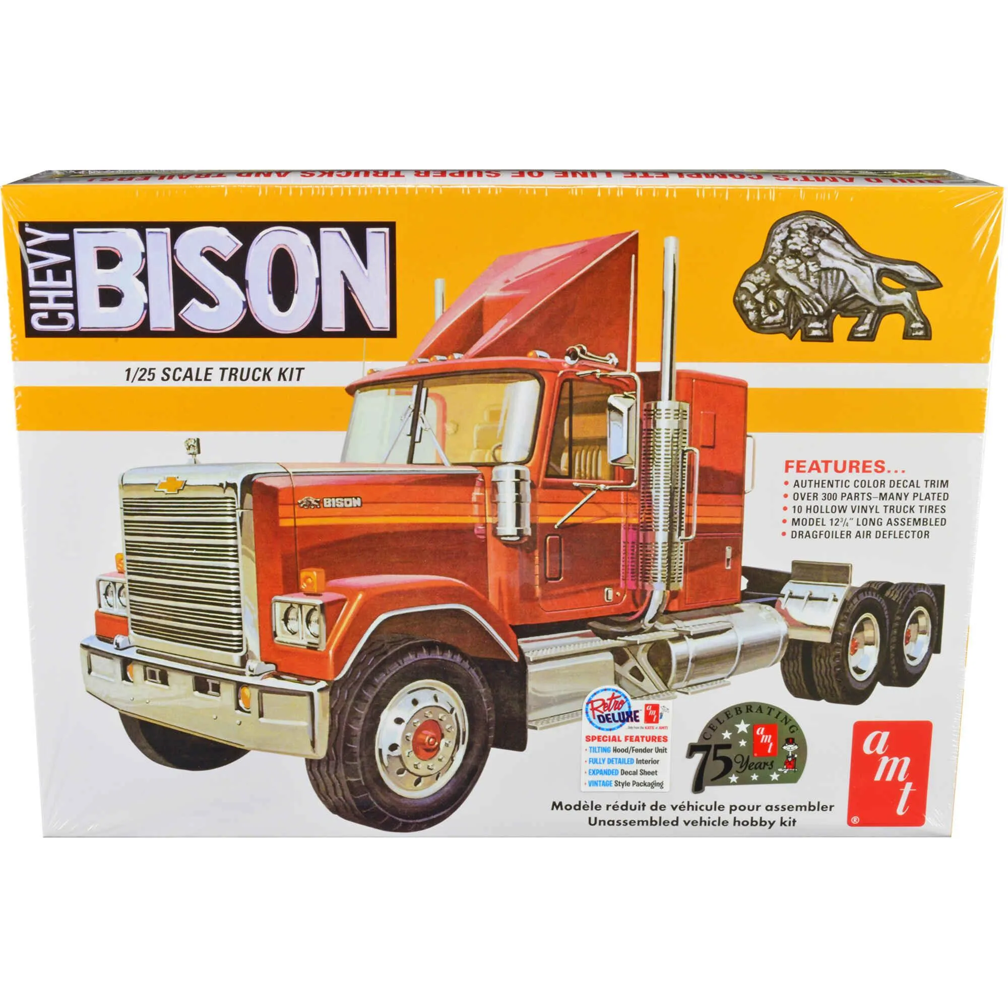 AMT Skill 3 1/25 Scale Model Kit - Chevrolet Bison Truck Tractor