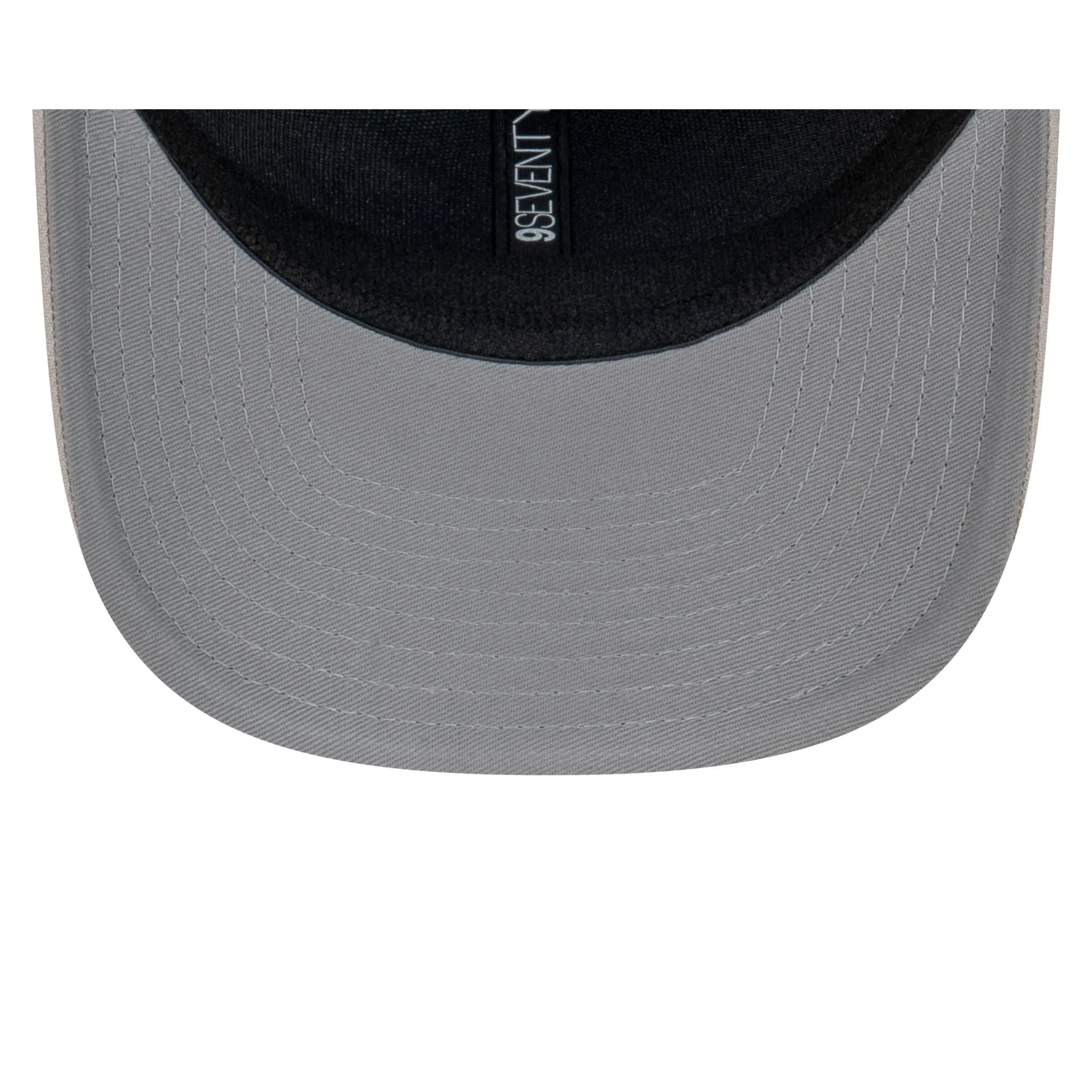 Chicago Bulls Shadow-Tech Grey 9SEVENTY Stretch Snap