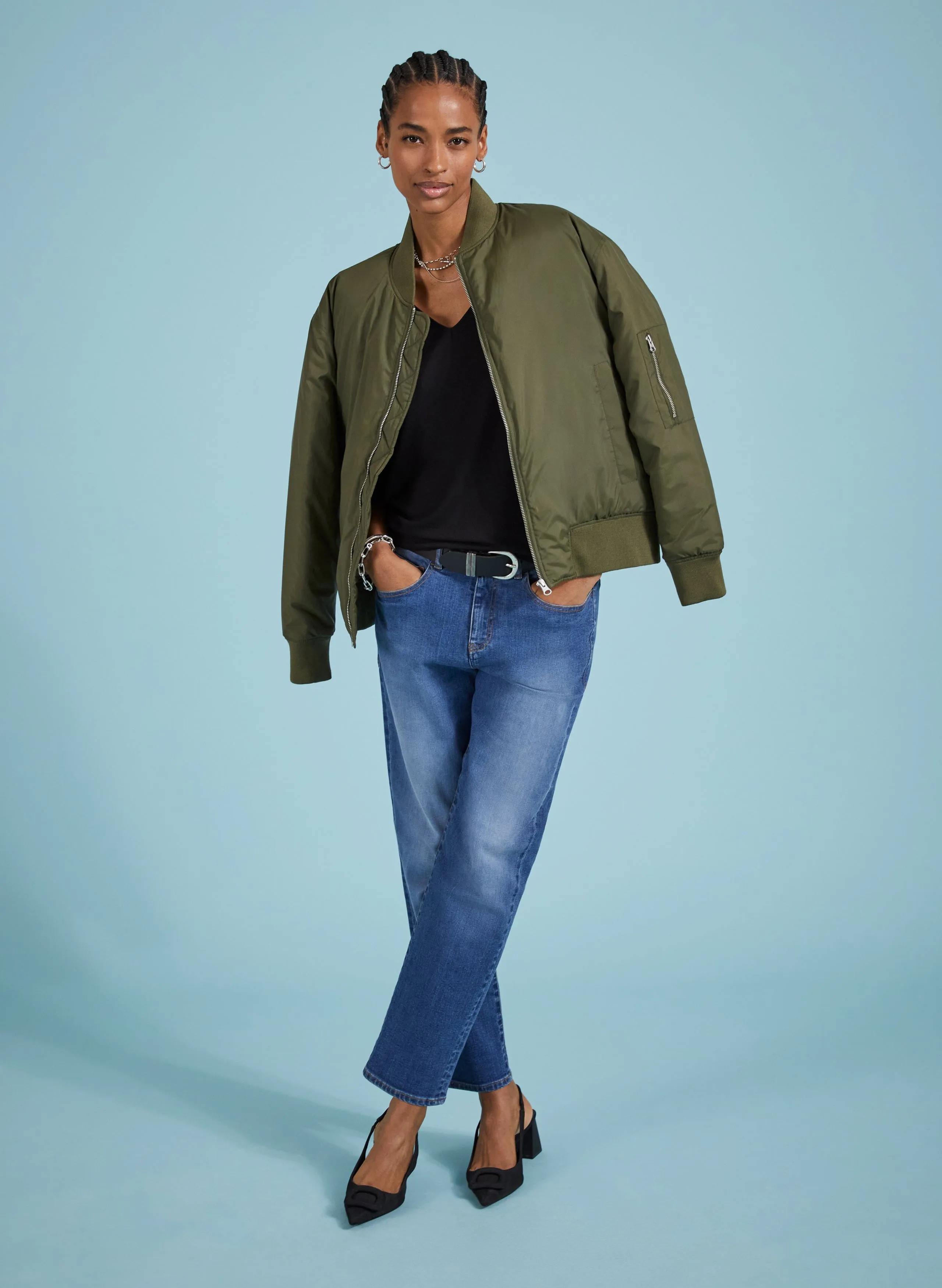 Ella LENZING™ ECOVERO™ Relaxed V-Neck Top | Caviar Black