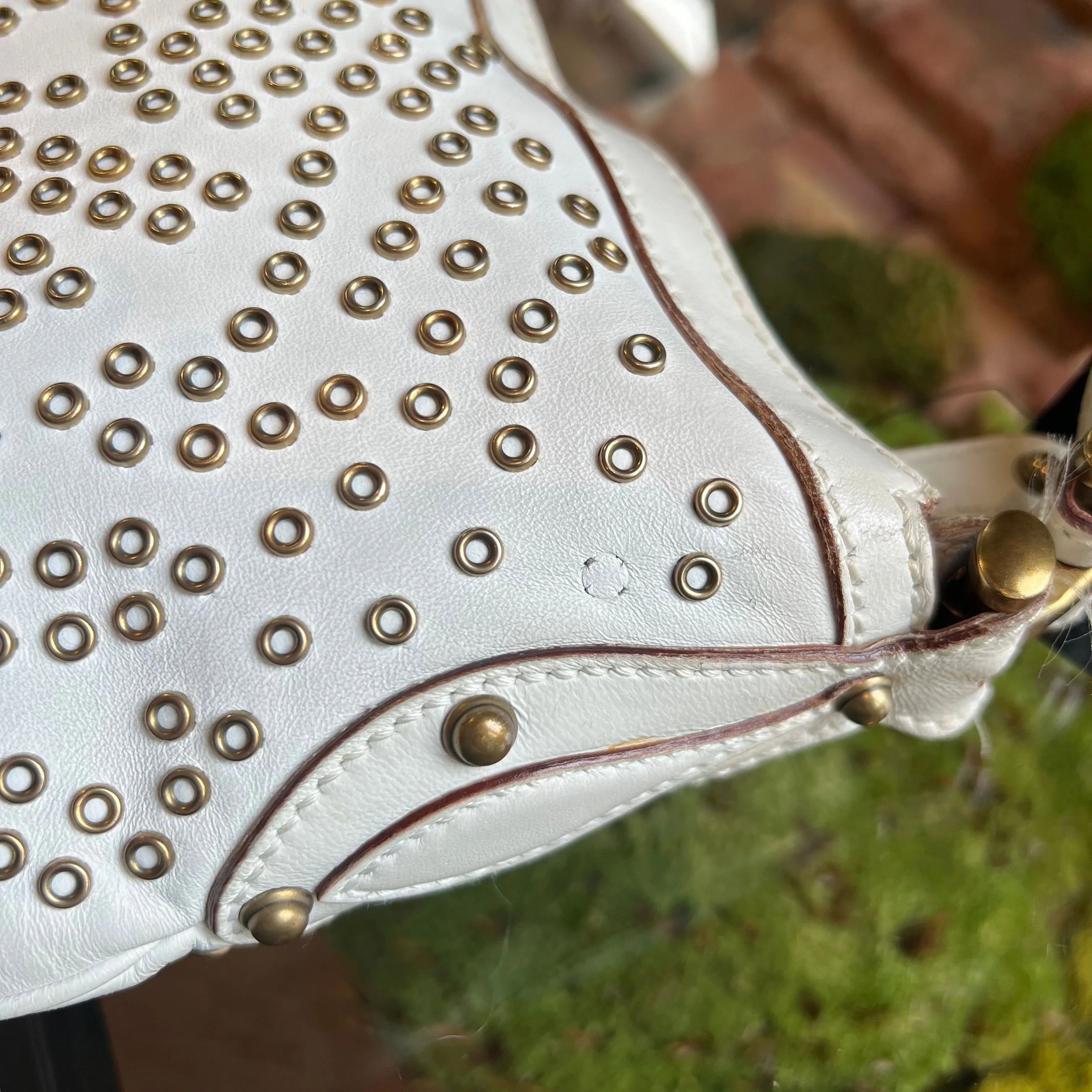 GUCCI Vintage Leather White Shoulder Bag