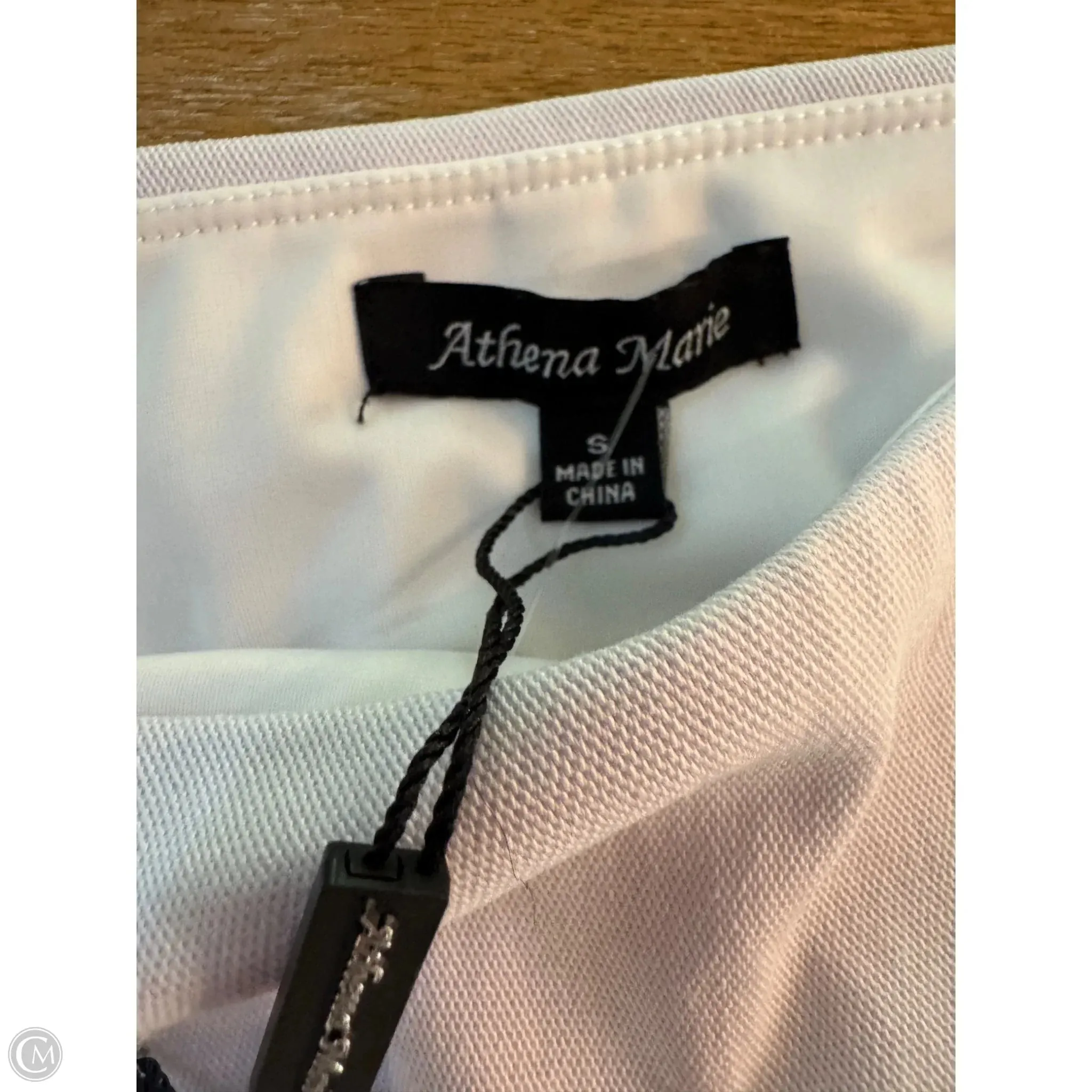 Jeans Flared By Clothes Mentor In White, Size: S
