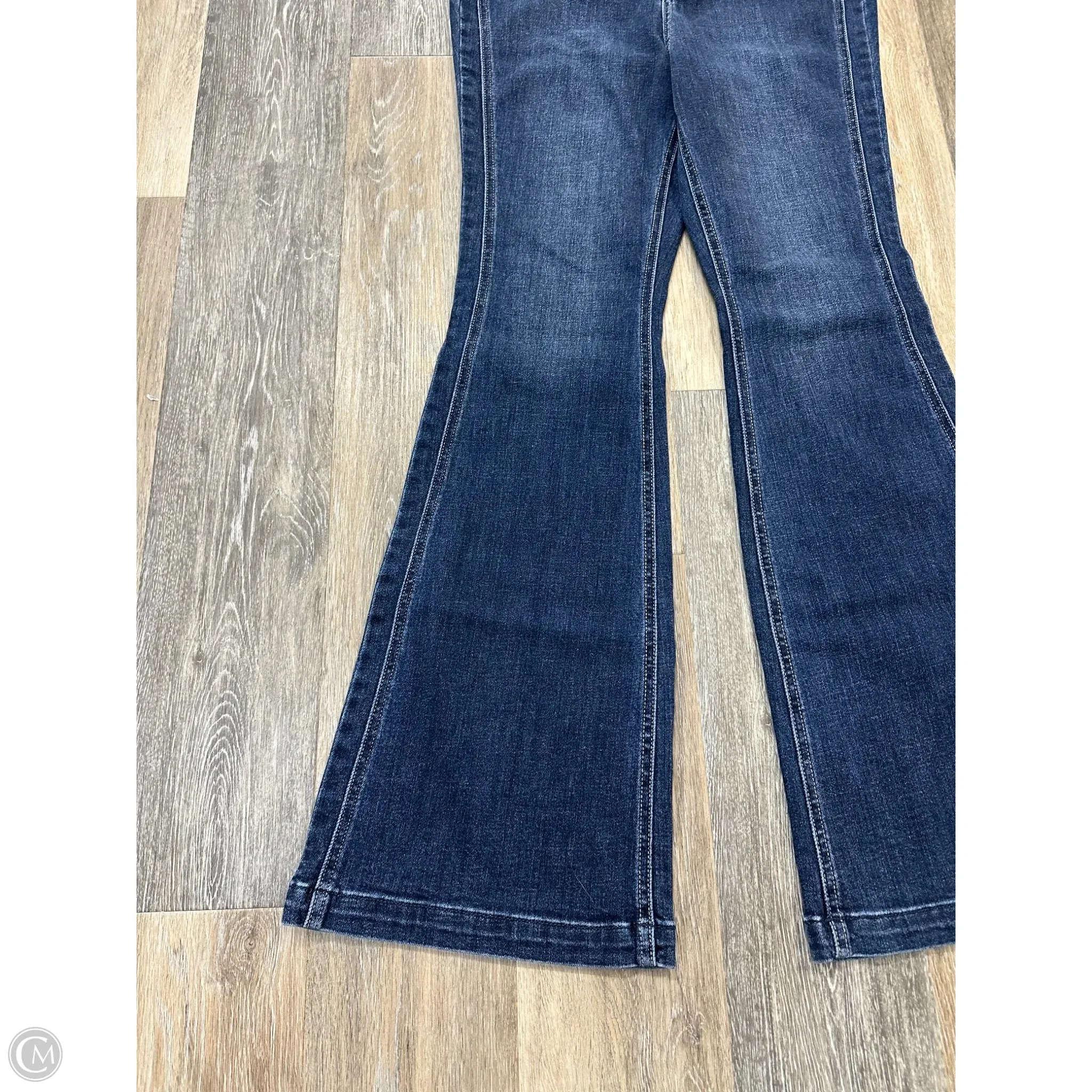 Jeans Flared By Judy Blue In Blue Denim, Size: 10