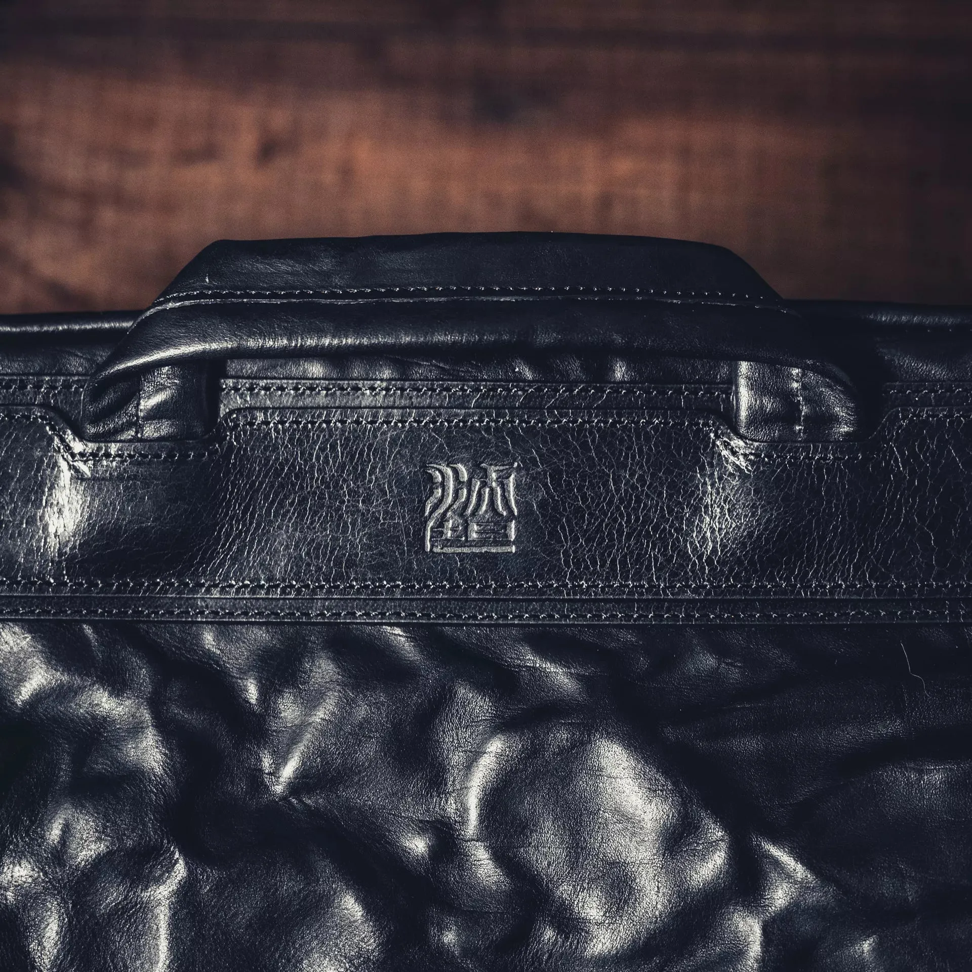 Lightning Rider Leather Sling Bag | 12L