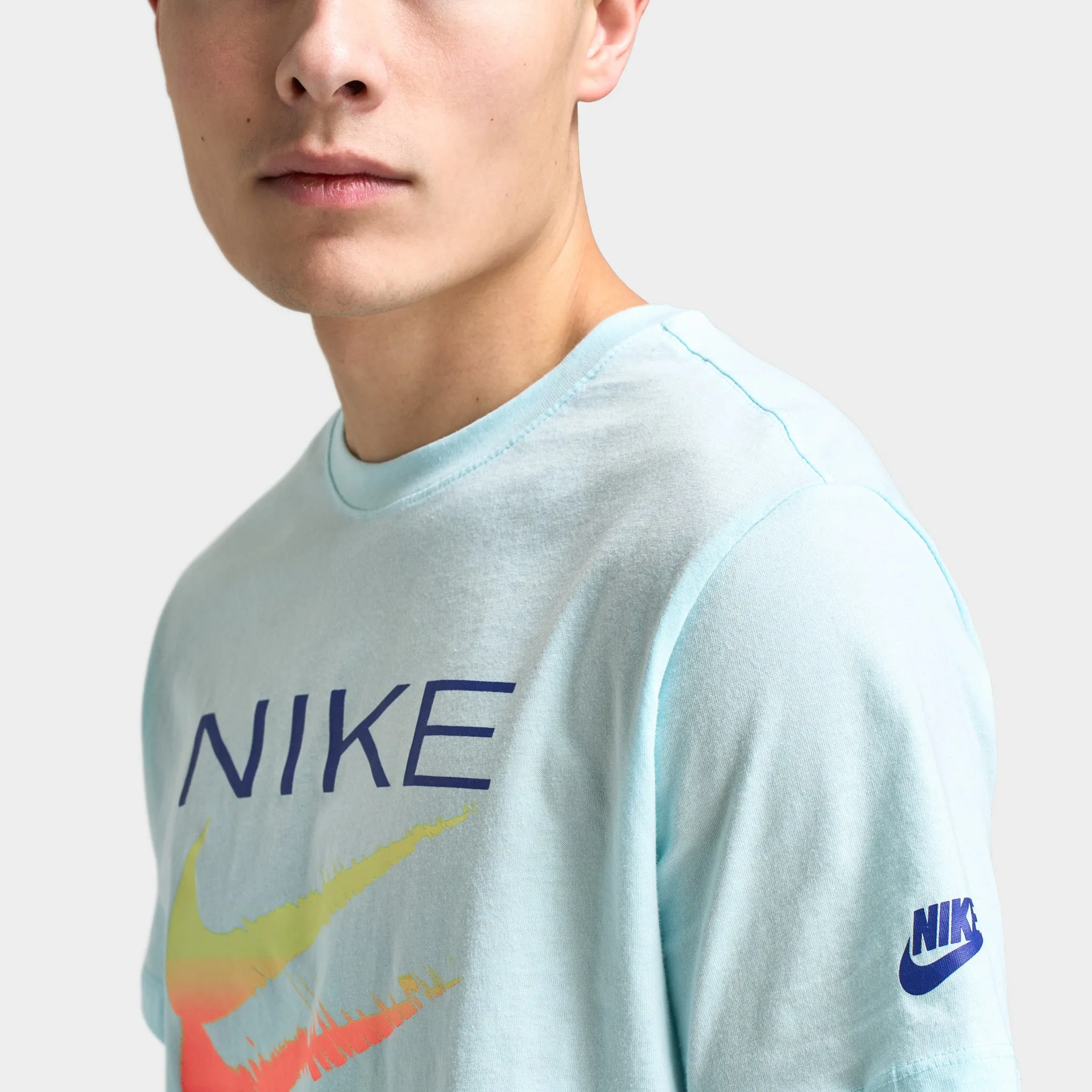 Nike Sportswear Swoosh T-Shirt / Glacier Blue
