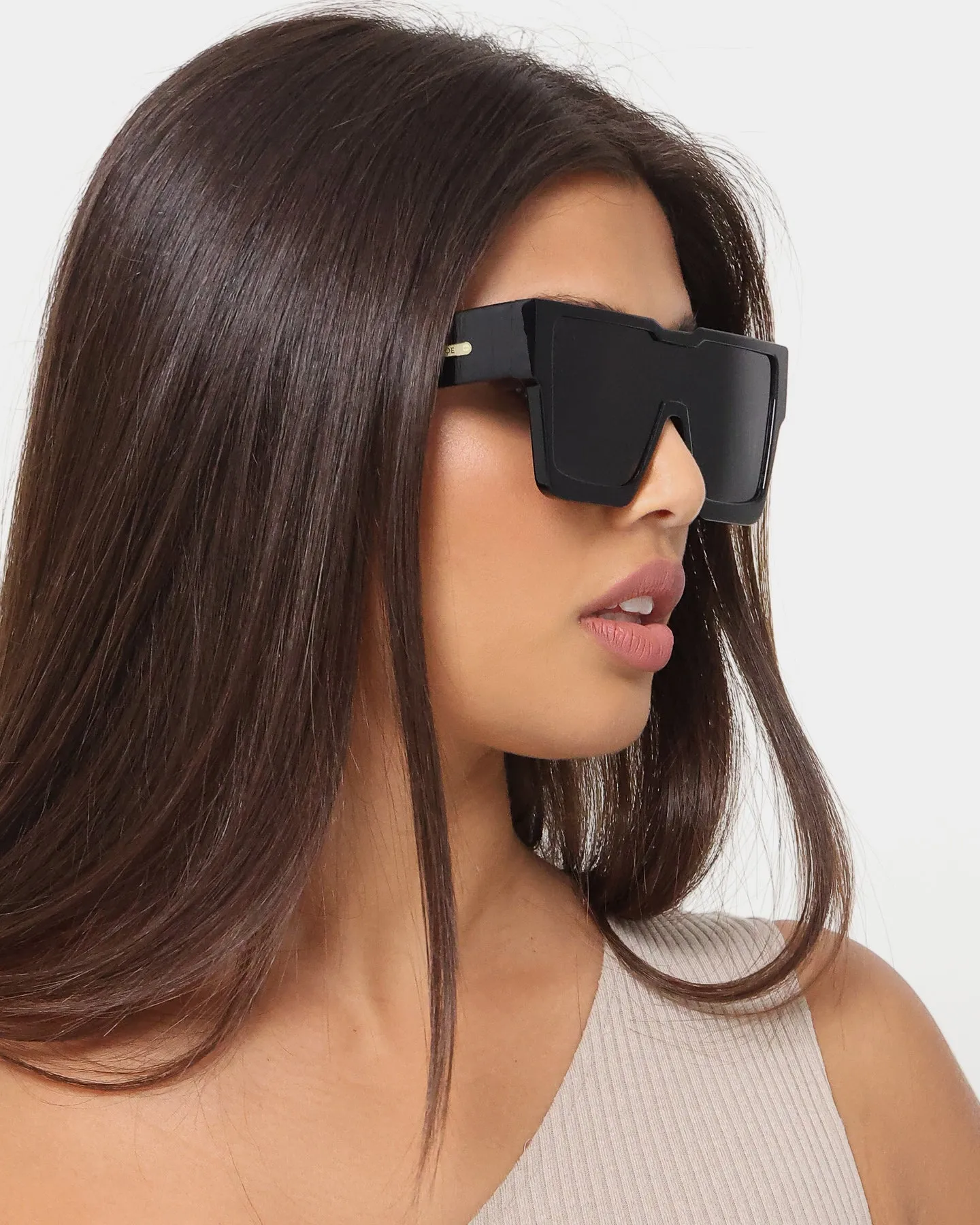 NUQE Atlantic Sunglasses Black/Gold