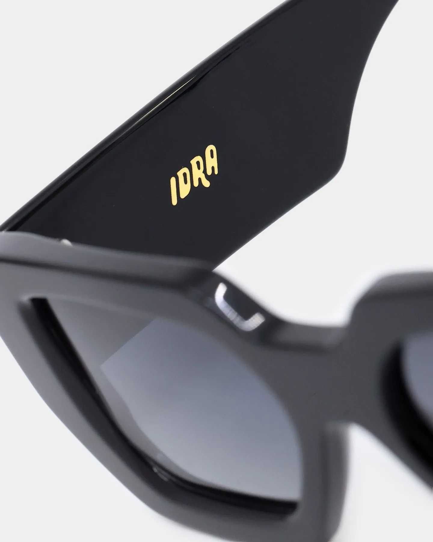 NUQE Idra Sunglasses Black/Black