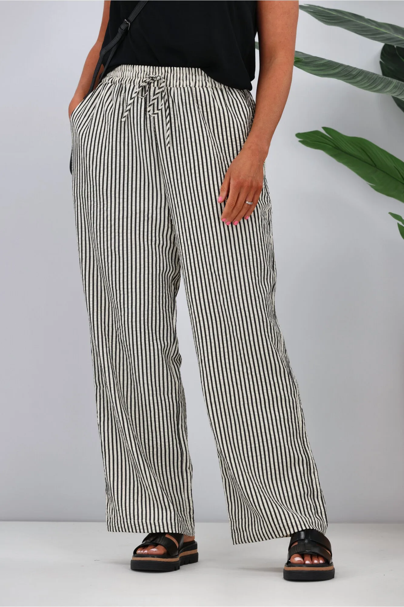 Shine On Label Ravi Wide Leg Pants Stripe