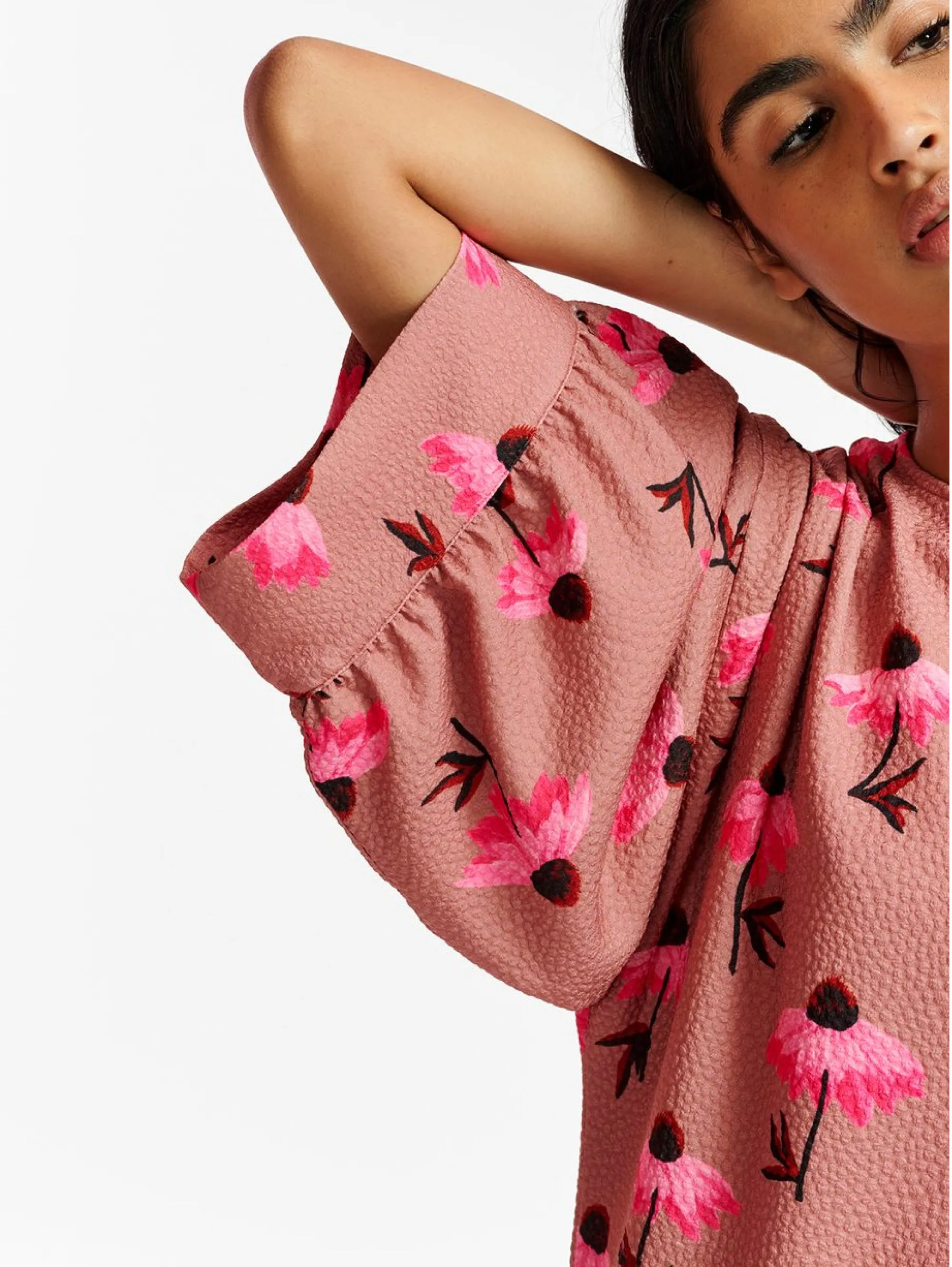 Short Vintage Pink Floral Pattern Dress
