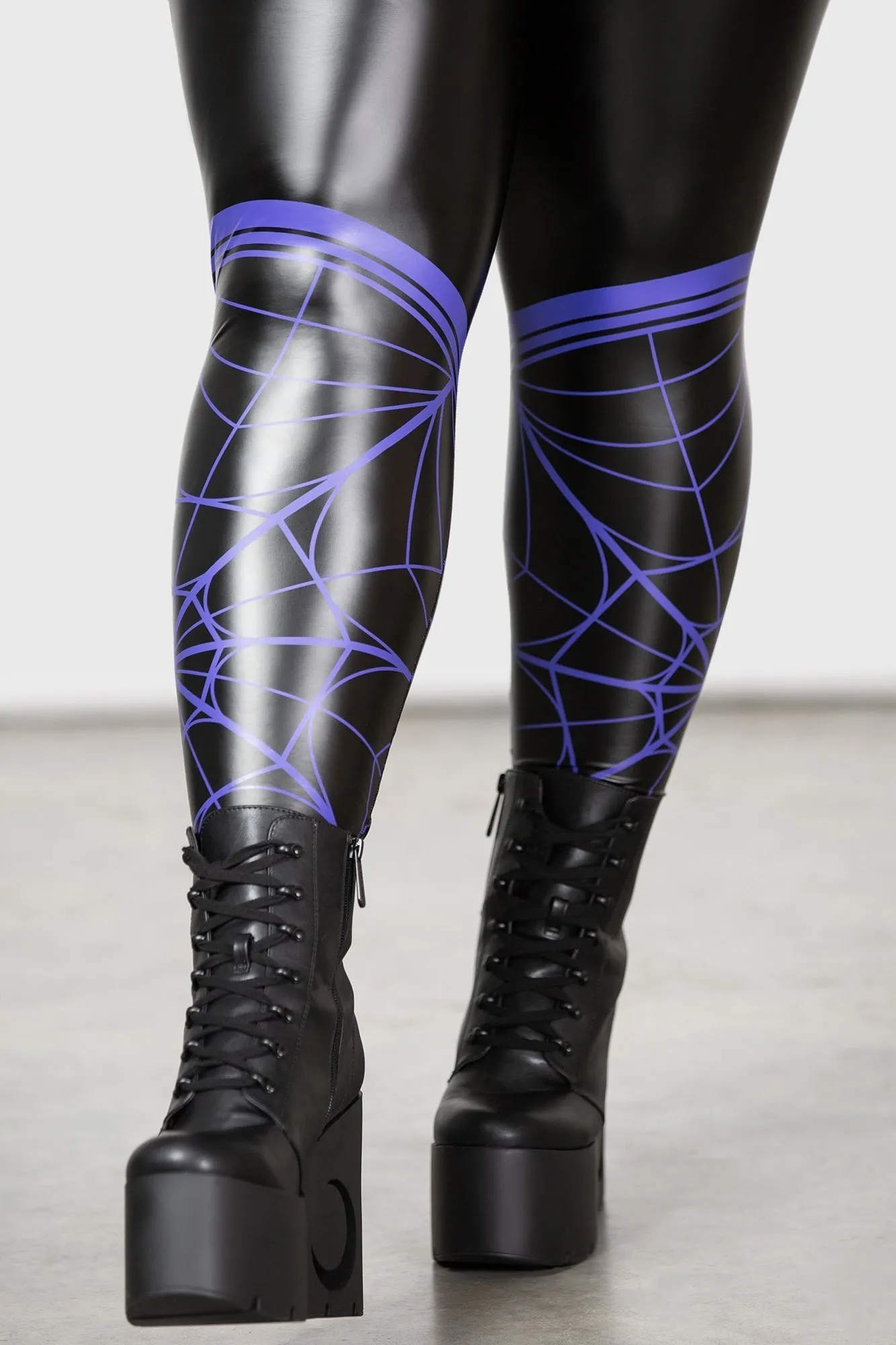Stay Kooky Leggings - Resurrect